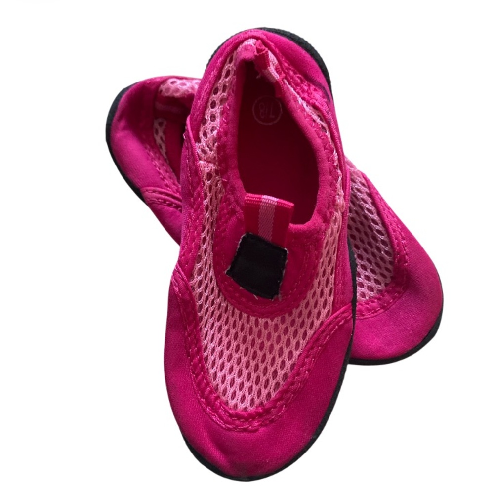 Water Shoes Kids Pink NWT Size Medium (7/8)